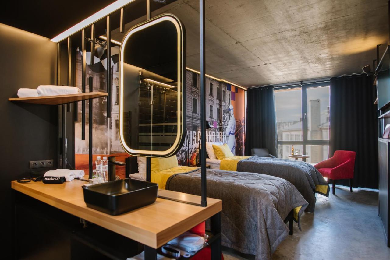 !Fest Hotel Lviv Extérieur photo