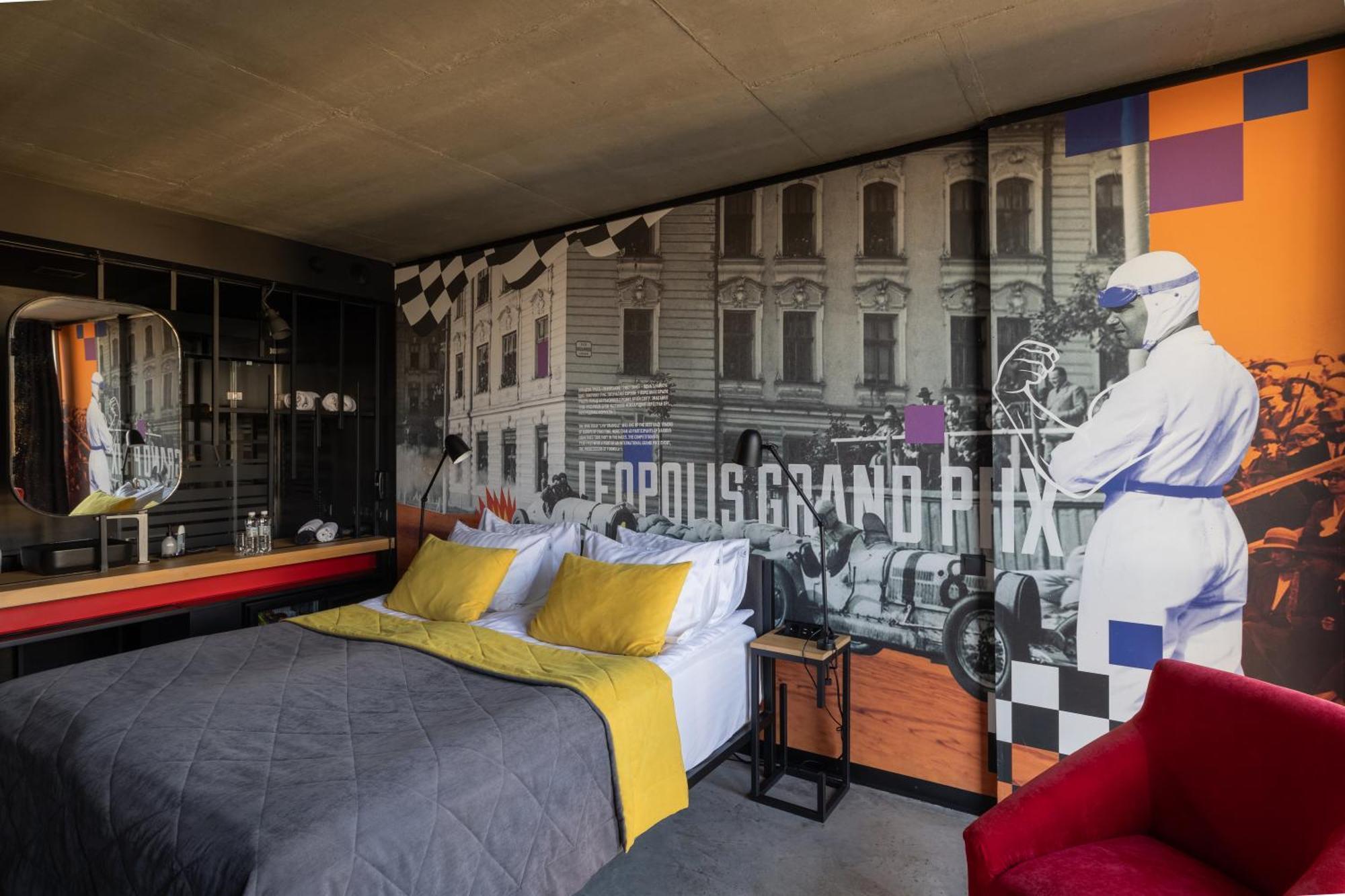 !Fest Hotel Lviv Extérieur photo