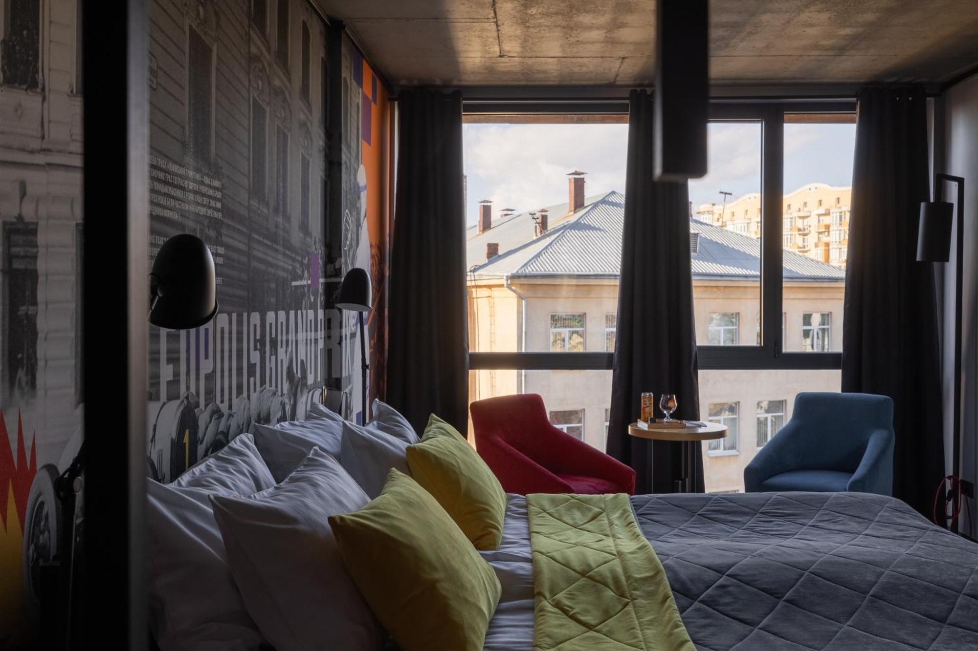!Fest Hotel Lviv Extérieur photo